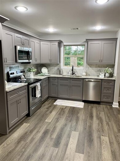 127 Jaybee Dr, Warner Robins, GA 31088 - photo 3