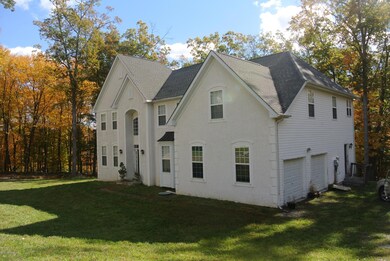 2496 Horseshoe Aka 742 Dr, East Stroudsburg, PA 18301 - photo 2