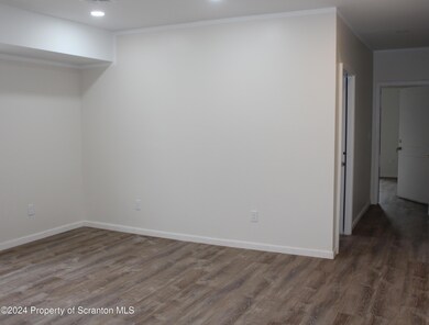 1122 Luzerne St unit B, Scranton, PA 18504 - photo 5