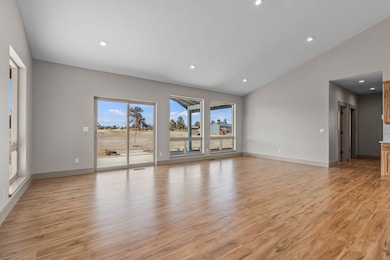 2025_10_27_502_sw_bent_loop_pb-15