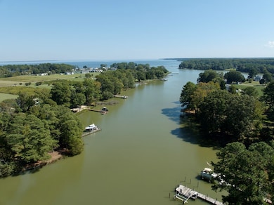 404 Neptune Ln, Hague, VA 22469 - photo 4