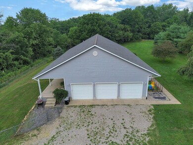 7117 Tarlton Rd, Circleville, OH 43113 - photo 6