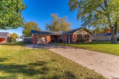 1606 Robin Ln, Mount Vernon, IN 47620 - photo 3