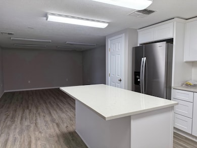 400 W Texas Ave unit 6, Baytown, TX 77520 - photo 6