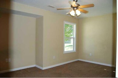 1917 11th St, Des Moines, IA 50314 - photo 4