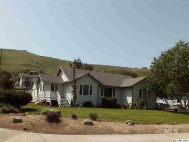 1018 1st St, Asotin, WA 99402 - photo 2