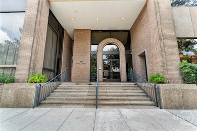 300 Bull St unit 704, Savannah, GA 31401 - photo 2