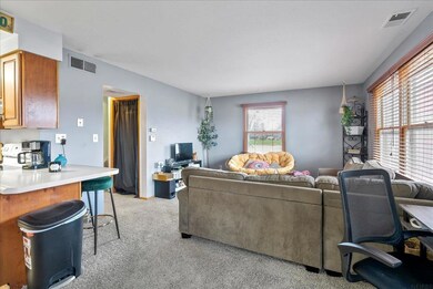 2421 Crescent Dr unit 4, Cedar Falls, IA 50613 - photo 6