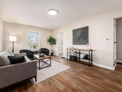 04_1353 E 15th Ave