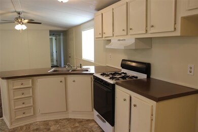 1565 E Reno Rd, Azle, TX 76020 - photo 5