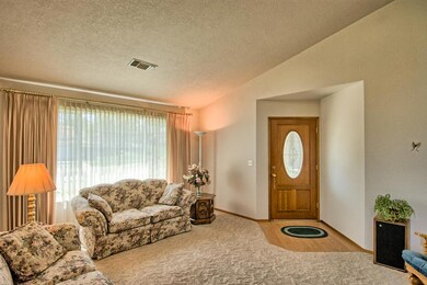 530 Vansicklen Way, Redding, CA 96003 - photo 4