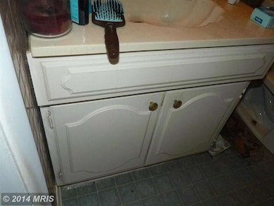 195 Martin Dr, Manassas Park, VA 20111 - photo 7