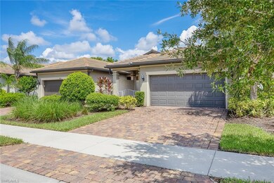 7638 Jacaranda Ln, Naples, FL 34114 - photo 3