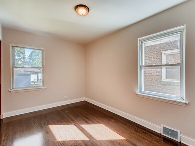 1619 Clarence Ave, Berwyn, IL 60402 - photo 4