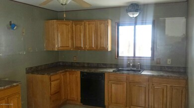 7 Linn Cir, Pine Ridge, PA 18324 - photo 2