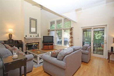 25 Goldfinch Ln unit U88, Nashua, NH 03062 - photo 3