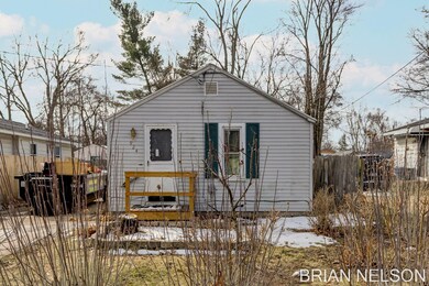 2-web-or-mls-924 34th St SW, Wyoming-2