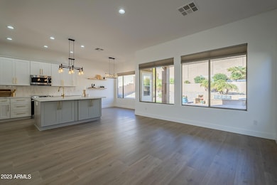 25407 N Hackberry Dr, Phoenix, AZ 85083 - photo 5