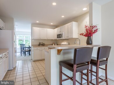 1255 Wedgewood Manor Way, Reston, VA 20194 - photo 4