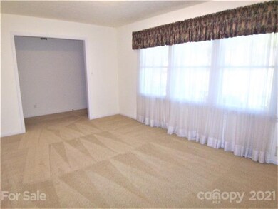 817 Waters St, Shelby, NC 28152 - photo 6