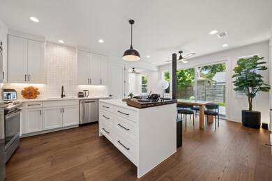 2609 Willow St unit 2, Austin, TX 78702 - photo 4