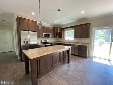 19767 Point Lookout Rd, Lexington Park, MD 20653 - photo 6