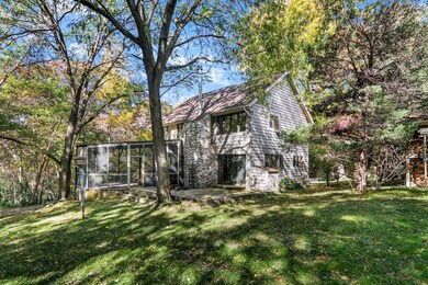 542 Echo Valley Rd, Brooklyn, WI 53521 - photo 2