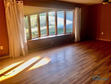 21490 Holts Rd E, Genoa, OH 43430 - photo 3