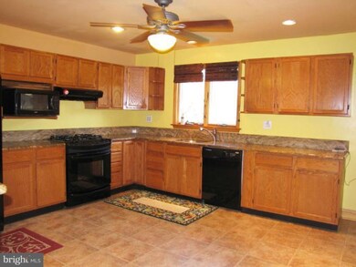 10722 Davis Ave, Woodstock, MD 21163 - photo 5