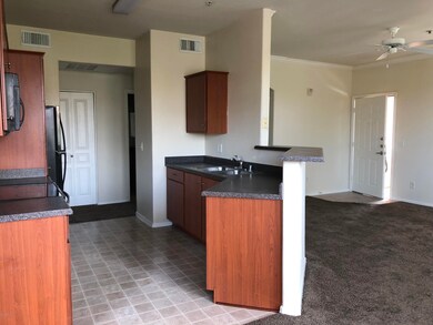 Kitchen and Breakfast Bar