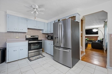 96 Calumet Ave, Worcester, MA 01606 - photo 6