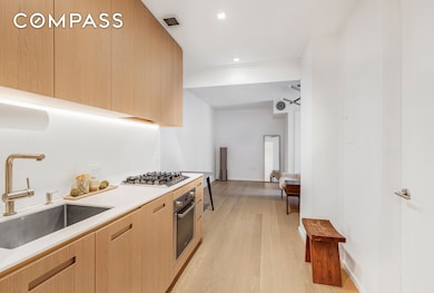 98 Front Condominiums unit 9-A, Brooklyn, NY 11201 - photo 6