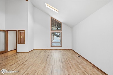 10220 Silvertip Cir, Eagle River, AK 99577 - photo 7