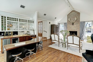 Welcome to the formal living room. This room becko