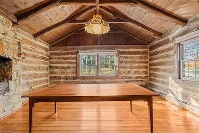 538 Plainfield Rd, Greensboro, NC 27455 - photo 5