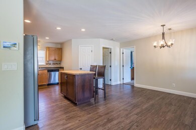 23 kitchen dining