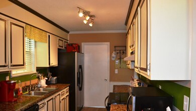 Photo 4