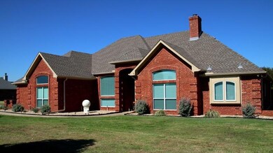 3111 Briarcliff Cir, Gainesville, TX 76240 - photo 3