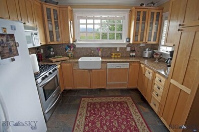 135 Little Bear Rd W, Gallatin Gateway, MT 59730 - photo 4