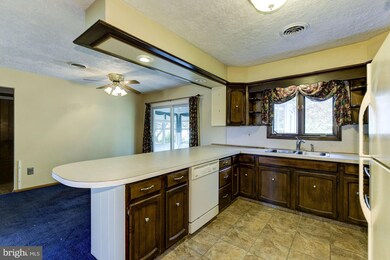 21 Castle Dr, Pennsville, NJ 08070 - photo 7