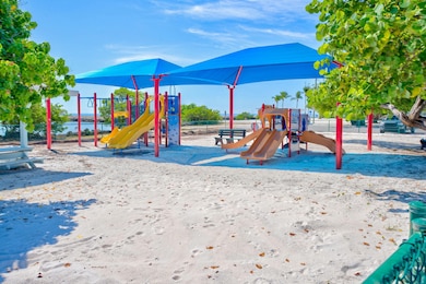 41-web-or-mls-136 Sable Palm Ln - High E
