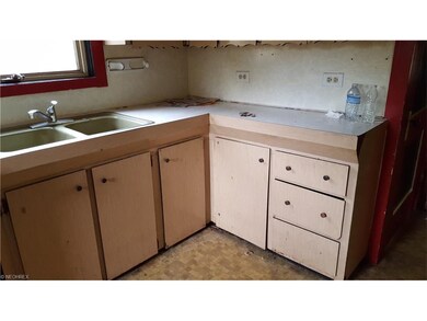 6162 Hoover St Ravenna OH 44266 with detached gara