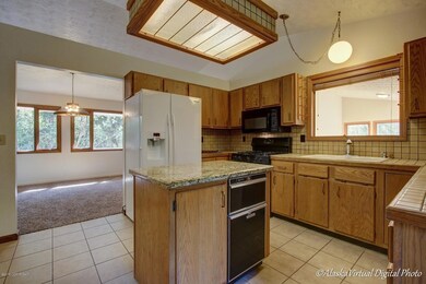 Kitchen W/Tile Flooring