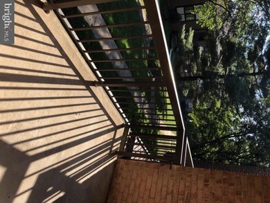 9719 Kings Crown Ct unit 101, Fairfax, VA 22031 - photo 4