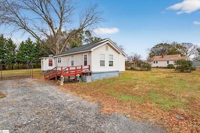 4 Caren St, Greenville, SC 29611 - photo 3