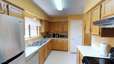 QKUXR6SeMZC - Kitchen(1)