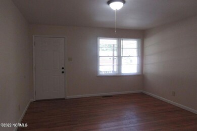 508 Dogwood Ln, Jacksonville, NC 28540 - photo 3