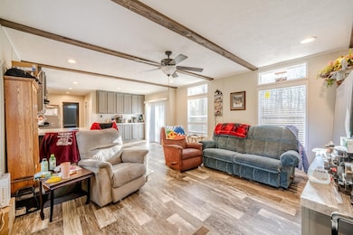 4090 Pyburn Dr, Savannah, TN 38372 - photo 5