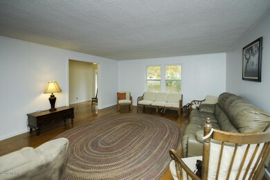 918 Marsh Rd, Plainwell, MI 49080 - photo 5