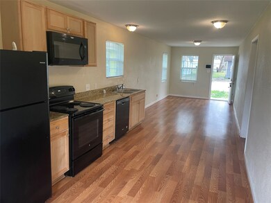 6315 Sayers St, Houston, TX 77026 - photo 2